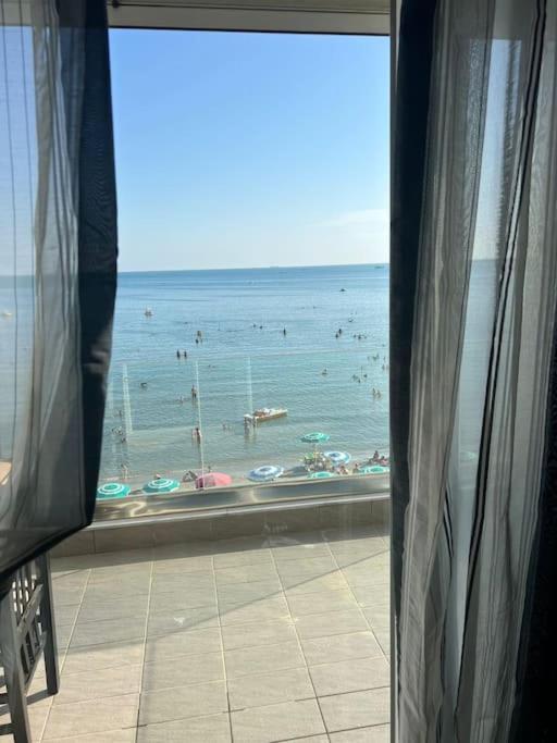 Seaside Apartment Durres Exterior photo